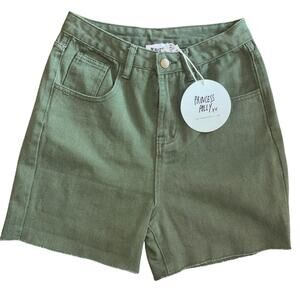 Princess Polly women’s green raw-edge 4” inseam shorts NWT (size 4)